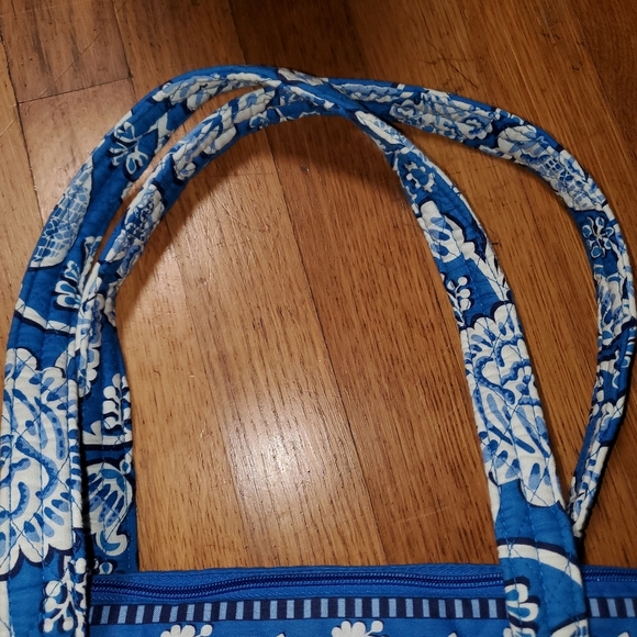 Vera Bradley Blue Lagoon Tote - Picture 5 of 11